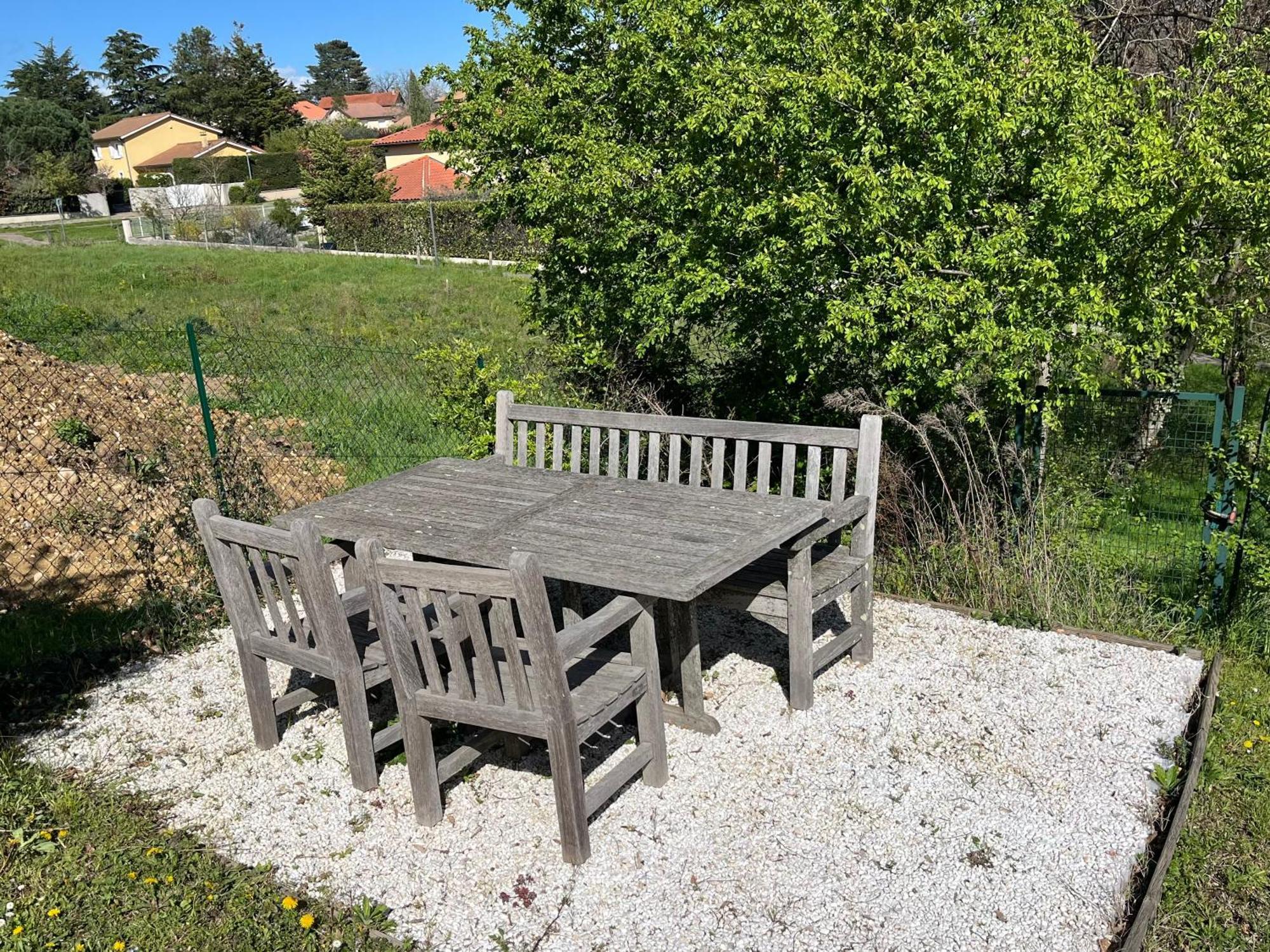 Comme Dans Un Ecrin - T2 De 50 M² Avec Jardin, Terrasse Et Piscine Apartment Vernaison Exterior photo