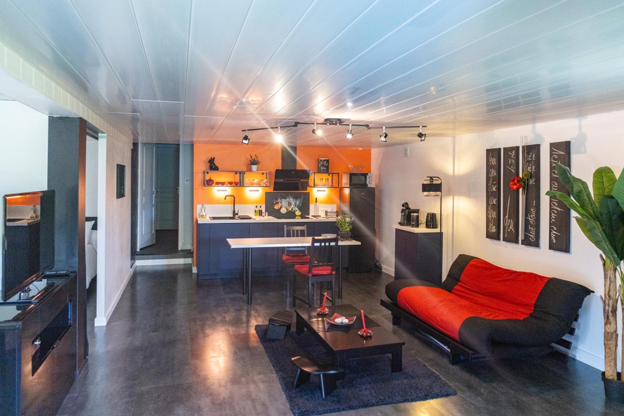 Comme Dans Un Ecrin - T2 De 50 M² Avec Jardin, Terrasse Et Piscine Apartment Vernaison Exterior photo