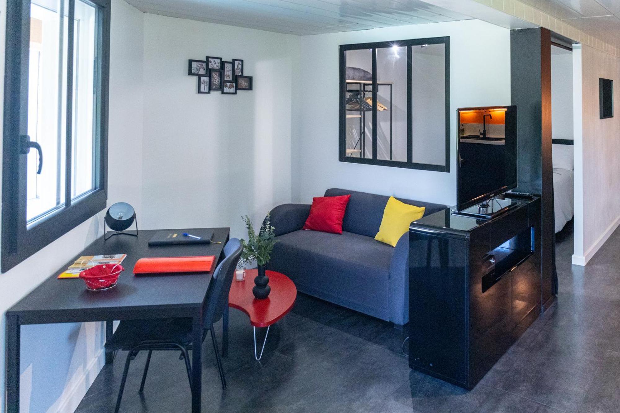 Comme Dans Un Ecrin - T2 De 50 M² Avec Jardin, Terrasse Et Piscine Apartment Vernaison Exterior photo